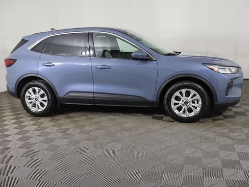 Used 2023 Ford Escape Active w/ Tech Pack #2 FWD image 19