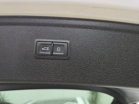 Certified 2024 Audi Q5 e Premium Plus w/ Premium Plus Package AWD/4WD image 14