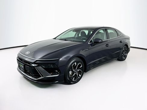 Used 2025 Hyundai Sonata SEL AWD/4WD image 3