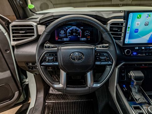 Used 2025 Toyota Tundra Limited AWD/4WD image 14