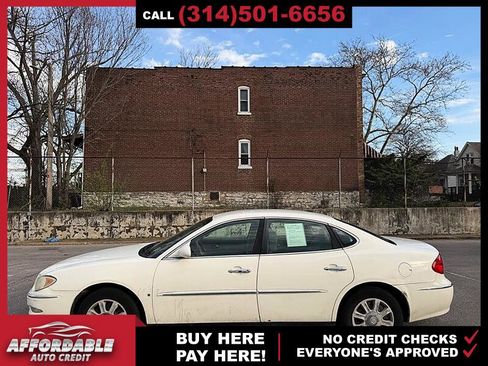 Used 2008 Buick LaCrosse CX image 2