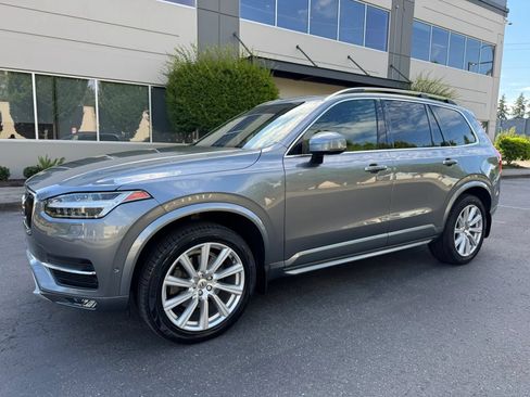 Used 2017 Volvo XC90 T6 Momentum w/ Vision Package AWD/4WD image 5