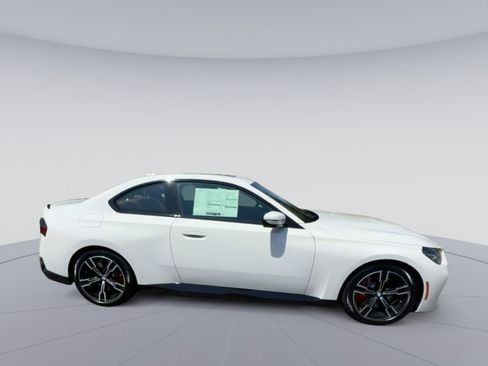 Used 2024 BMW 230i Coupe w/ Premium Package RWD image 2