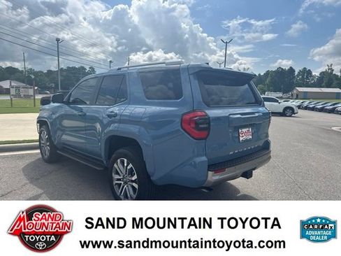 Used 2025 Toyota 4Runner Limited AWD/4WD image 5