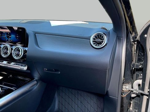 Certified 2025 Mercedes-Benz GLA 35 AMG 4MATIC image 32
