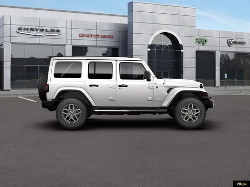New 2026 Jeep Wrangler Sahara image 9