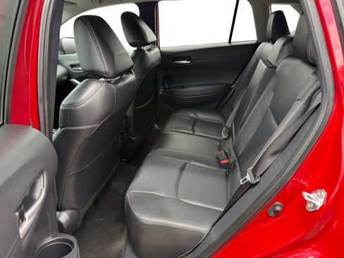 Used 2024 Toyota Corolla Cross XLE FWD image 16