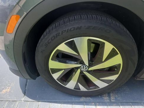 Used 2024 Volkswagen ID.4 2WD image 8