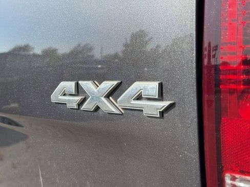 Used 2018 RAM 2500 Big Horn w/ Sport Appearance Group image 9