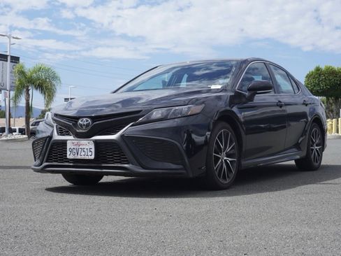 Used 2023 Toyota Camry SE image 8