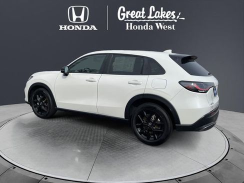 Certified 2025 Honda HR-V Sport image 3