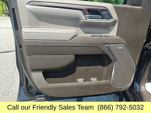 Used 2025 GMC Sierra 1500 SLT w/ SLT Premium Plus Package AWD/4WD image 13