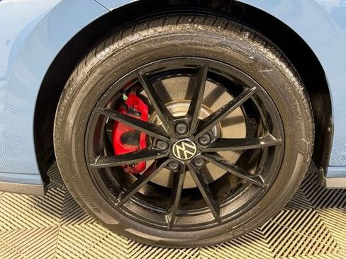 Used 2025 Volkswagen Jetta GLI Autobahn image 11