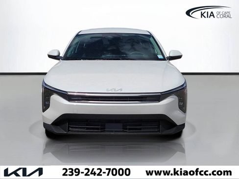 New 2026 Kia K4 LXS FWD image 2