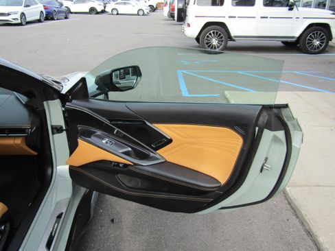 Used 2024 Chevrolet Corvette Z06 RWD image 11