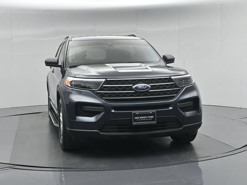 Certified 2022 Ford Explorer XLT RWD image 33