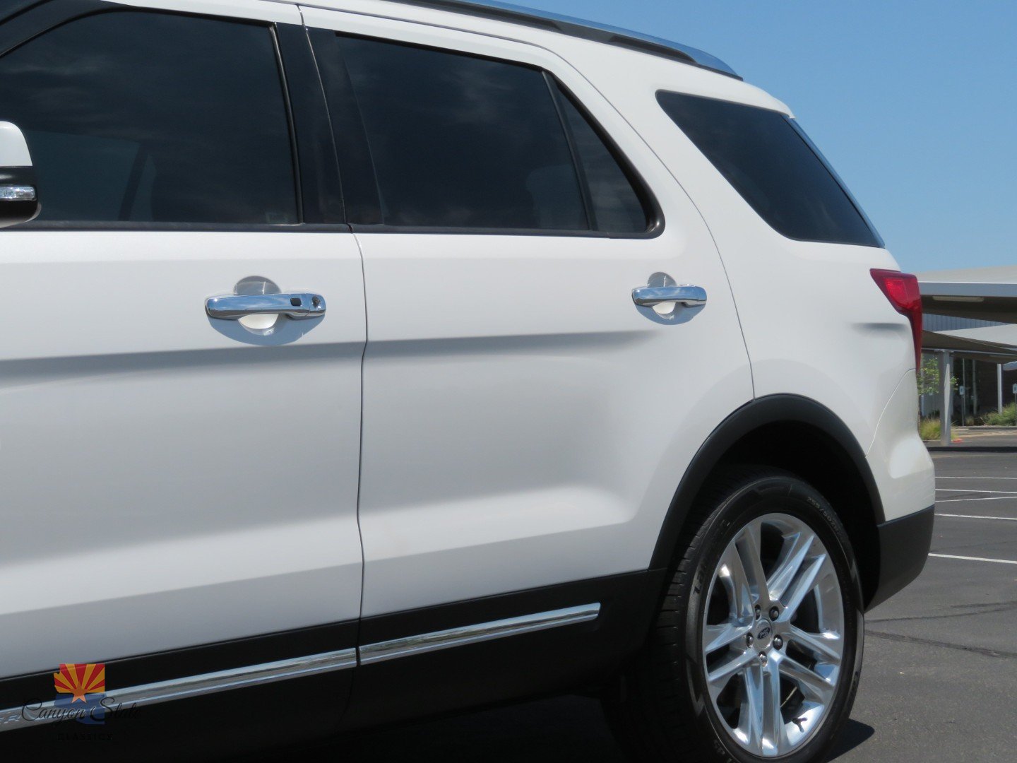 Used 2017 Ford Explorer Limited FWD image 23