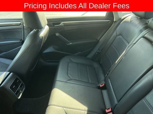 Used 2016 Volkswagen Passat 1.8T SE w/ Lighting Package (P06) FWD image 9