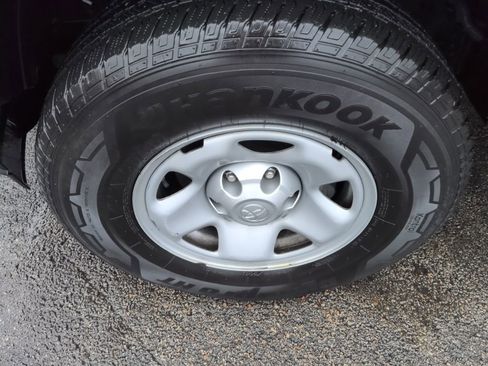 Used 2023 Toyota Tacoma SR image 29