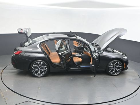 Used 2026 BMW 330i Sedan w/ Convenience Package RWD image 50