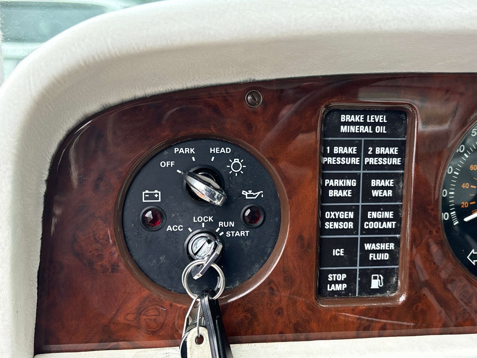 Used 1987 Rolls-Royce Silver Spur RWD image 16