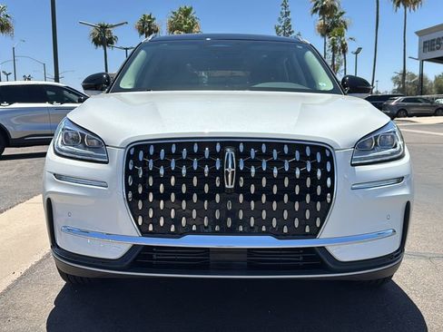 Used 2023 Lincoln Corsair Reserve w/ Equipment Group 201A FWD image 3
