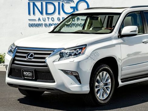 Used 2019 Lexus GX 460 Premium w/ Premium Package AWD/4WD image 2