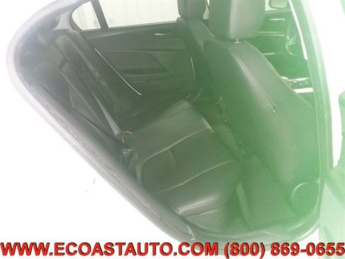 Used 2017 Jaguar XE image 15