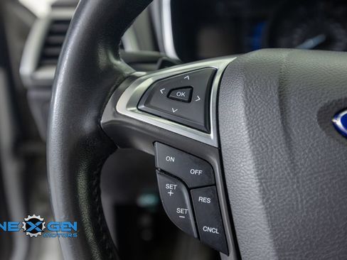 Used 2016 Ford Fusion Titanium FWD image 14