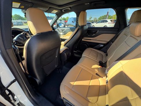Used 2022 Lincoln Corsair Reserve w/ Equipment Group 201A AWD/4WD image 22