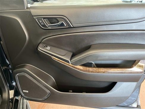 Used 2019 Chevrolet Tahoe LT w/ Luxury Package image 24