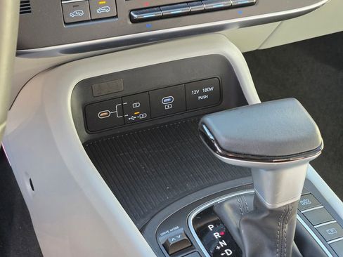 Certified 2025 Hyundai Kona SEL image 35