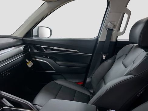 New 2025 Kia Telluride S image 25