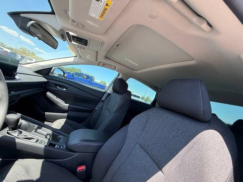 Used 2023 Honda Accord EX image 4