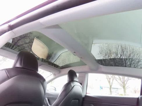 Used 2021 Tesla Model 3 Standard Range Plus image 14