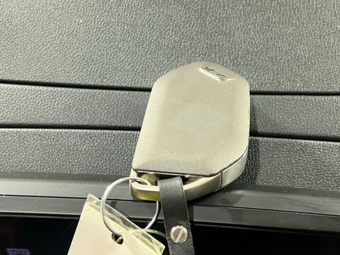 Used 2025 Kia Sorento SX Prestige image 32