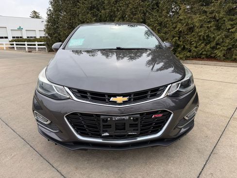 Used 2017 Chevrolet Cruze LT w/ Convenience Package image 6