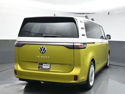 New 2025 Volkswagen ID. Buzz 1st Edition image 7