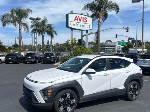 Used 2025 Hyundai Kona SEL image 1