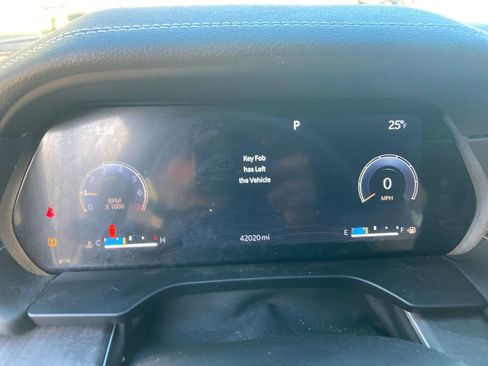 Used 2023 Jeep Grand Cherokee L Limited image 19