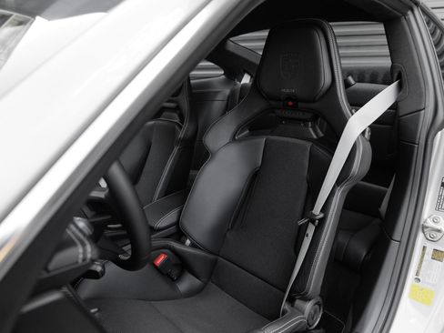 Certified 2026 Porsche 911 GT3 RWD image 5