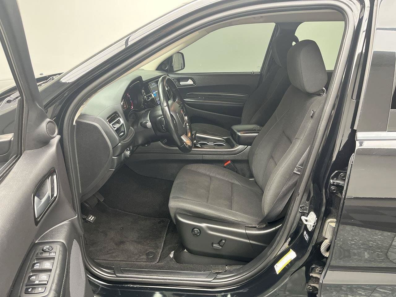Used 2022 Dodge Durango SXT AWD/4WD image 3