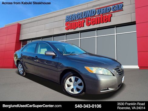 Used 2008 Toyota Camry LE image 1