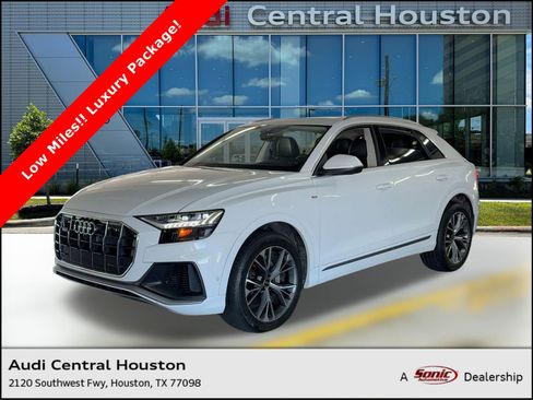 Certified 2023 Audi Q8 Prestige image 1