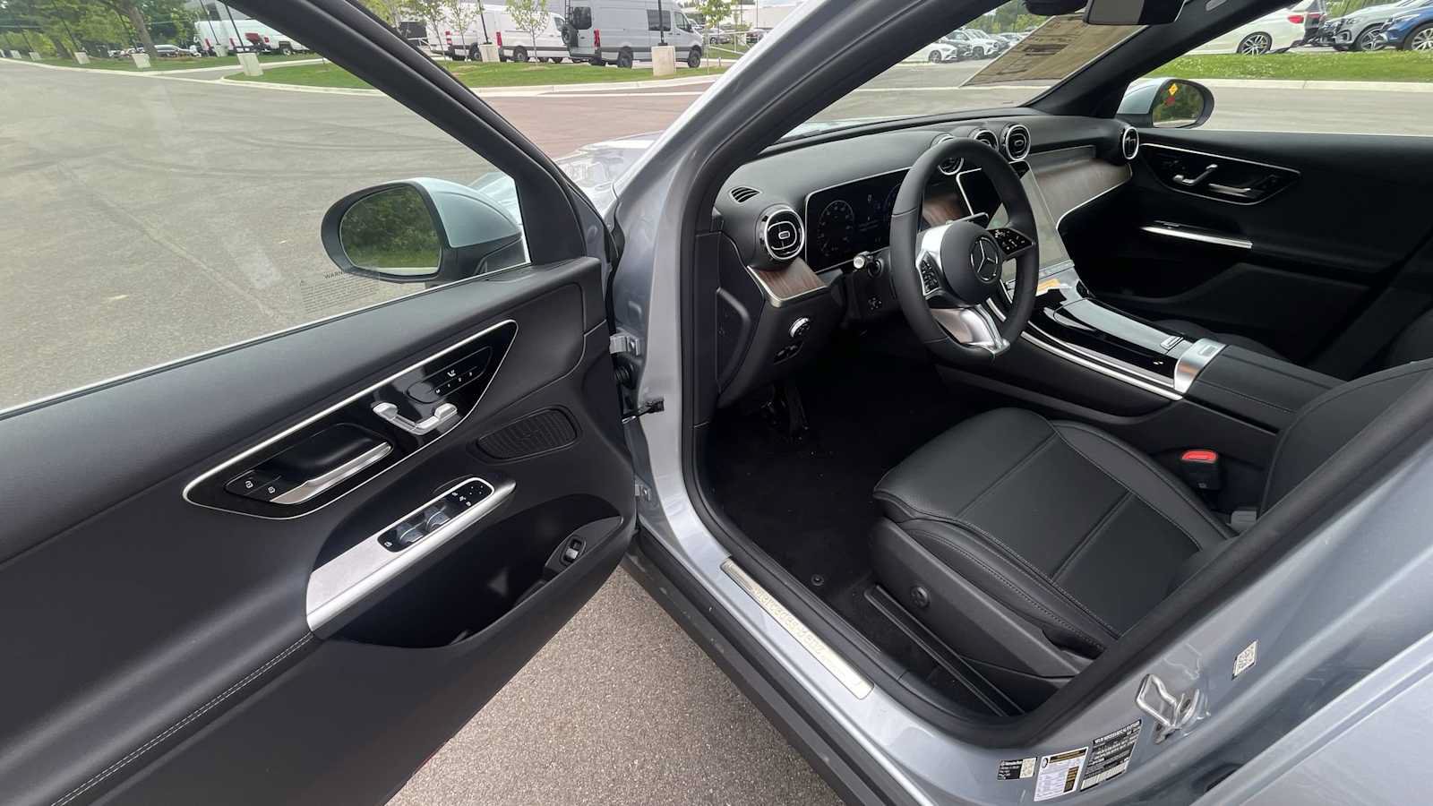 Used 2026 Mercedes-Benz GLC 300 4MATIC image 15