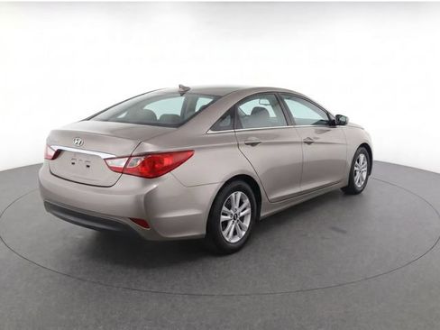 Used 2014 Hyundai Sonata GLS w/ Popular Equipment Group 2 FWD image 4