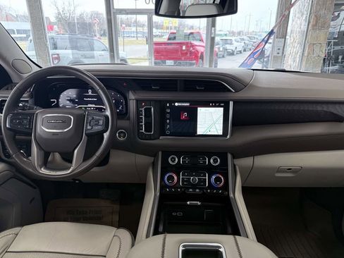 Used 2023 GMC Yukon XL Denali image 45