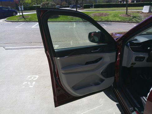 Used 2022 Jeep Grand Cherokee L Overland w/ Luxury Tech Group IV image 17