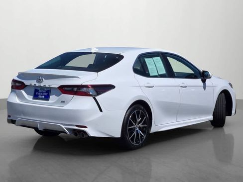 Used 2024 Toyota Camry SE FWD image 6