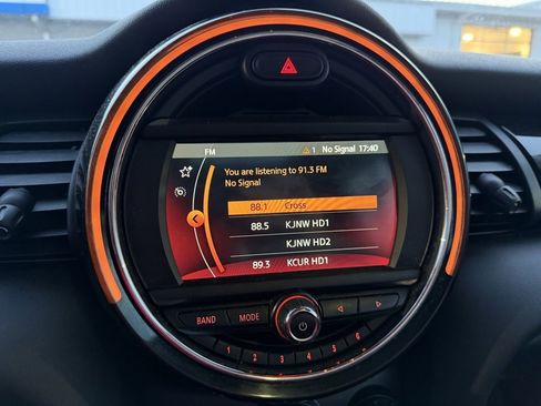 Used 2019 MINI Cooper 4-Door Hardtop w/ Storage Package image 13